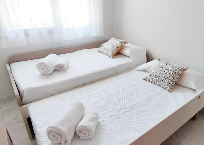 Zephyrus By Costa Apartment *