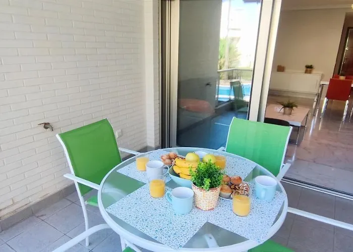 Zephyrus By Costa Apartment