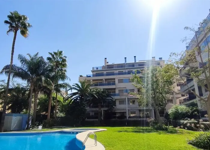 Zephyrus By Costa Apartment